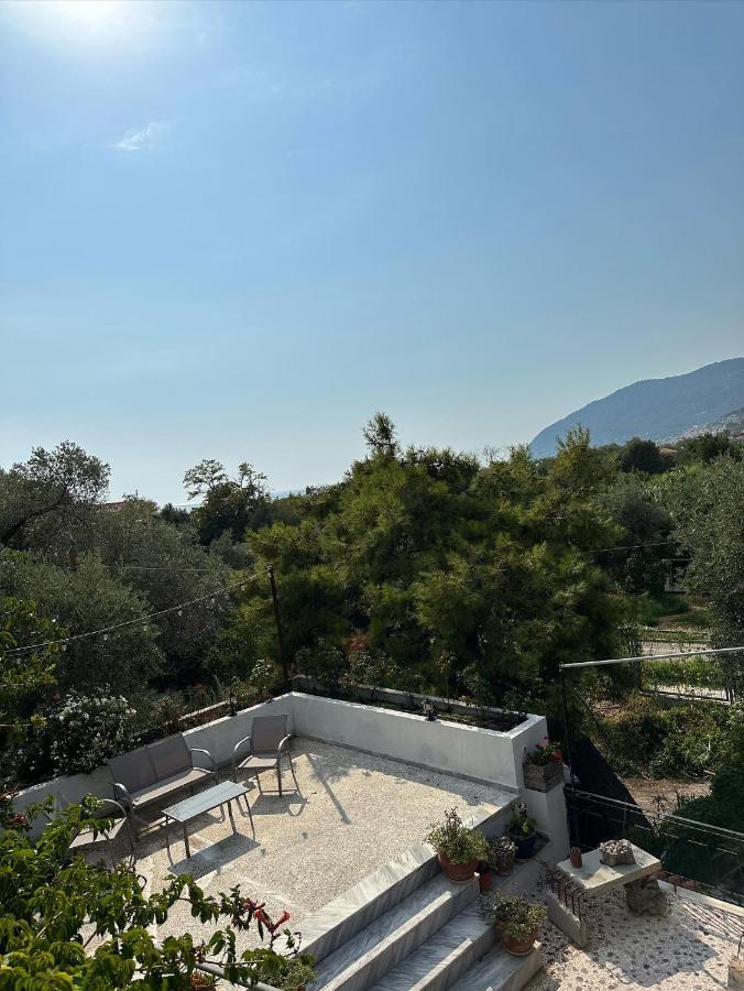 Beachfront Estate In Agios Isidoros Plomari Екстер'єр фото